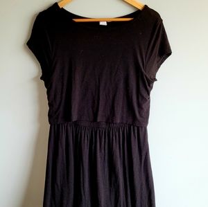 SOLD Sz M: Gap Maternity/Nursing dress